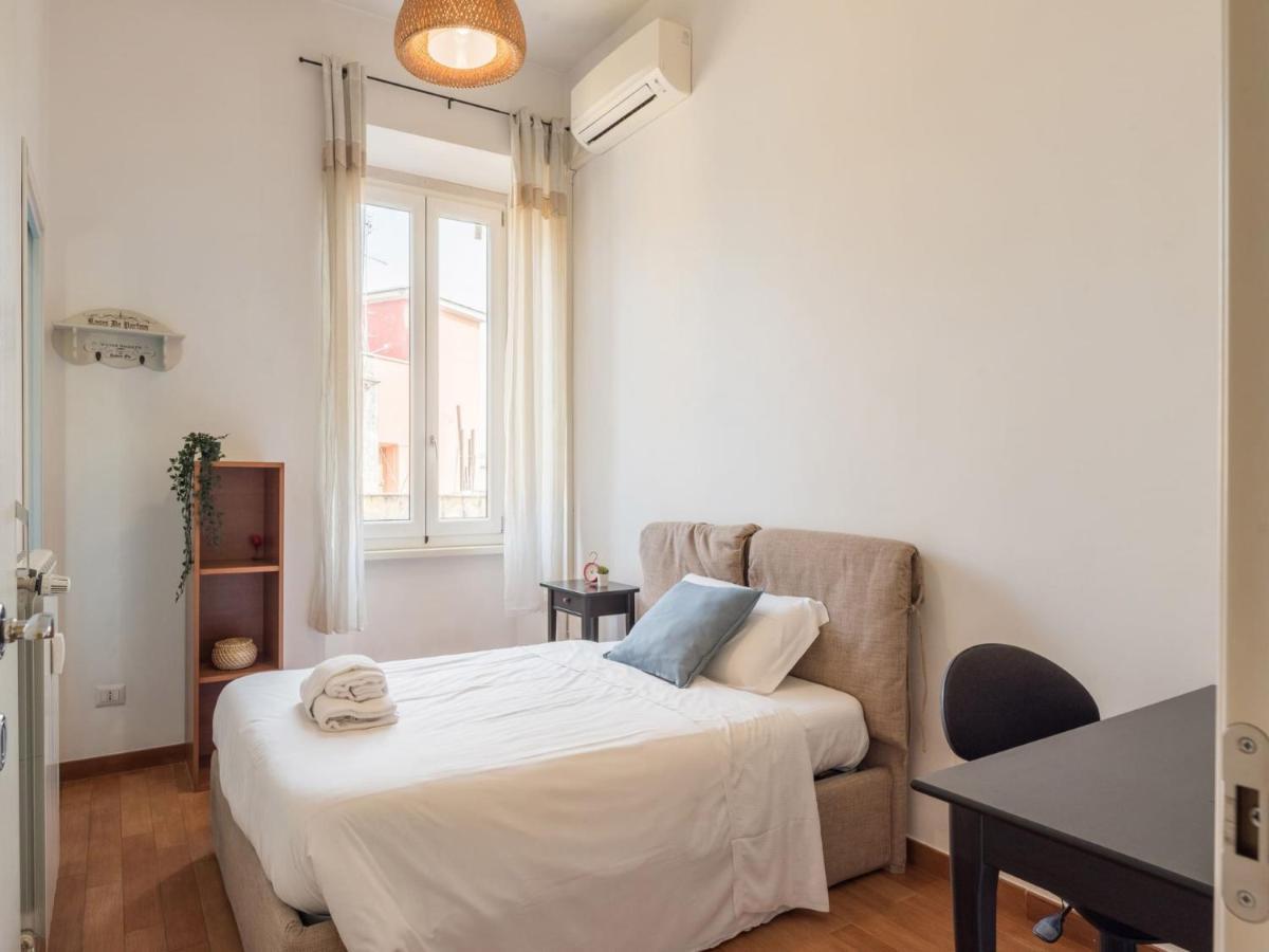 The Best Rent - Colourful Two-Bedroom Apartment Near Termini Station Rome Exterior photo