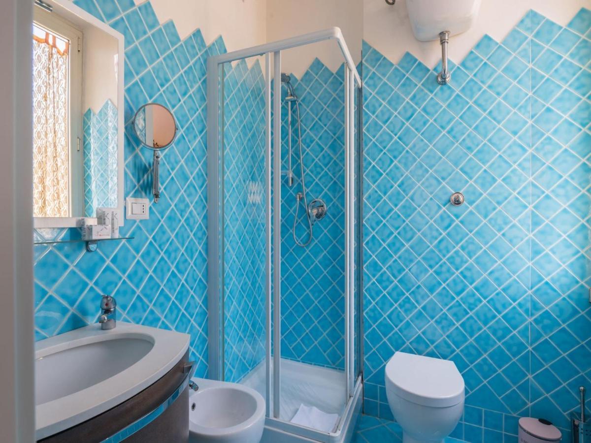 The Best Rent - Colourful Two-Bedroom Apartment Near Termini Station Rome Exterior photo