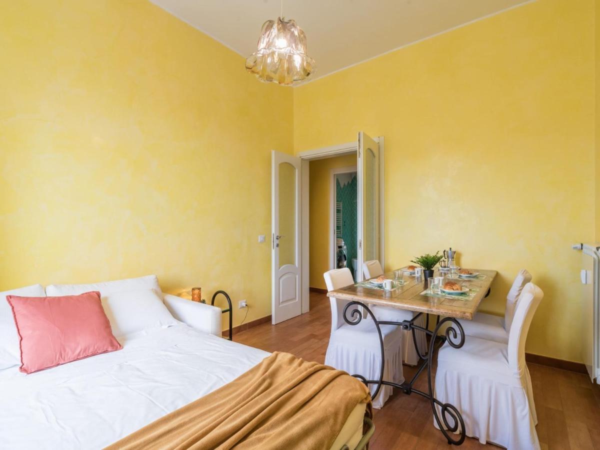The Best Rent - Colourful Two-Bedroom Apartment Near Termini Station Rome Exterior photo